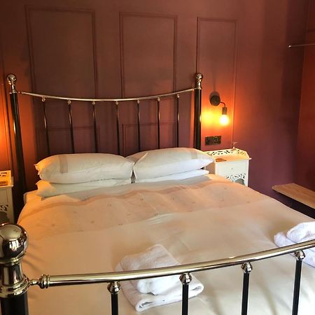 Twin Oaks Guest House Cadnam ภายนอก รูปภาพ
