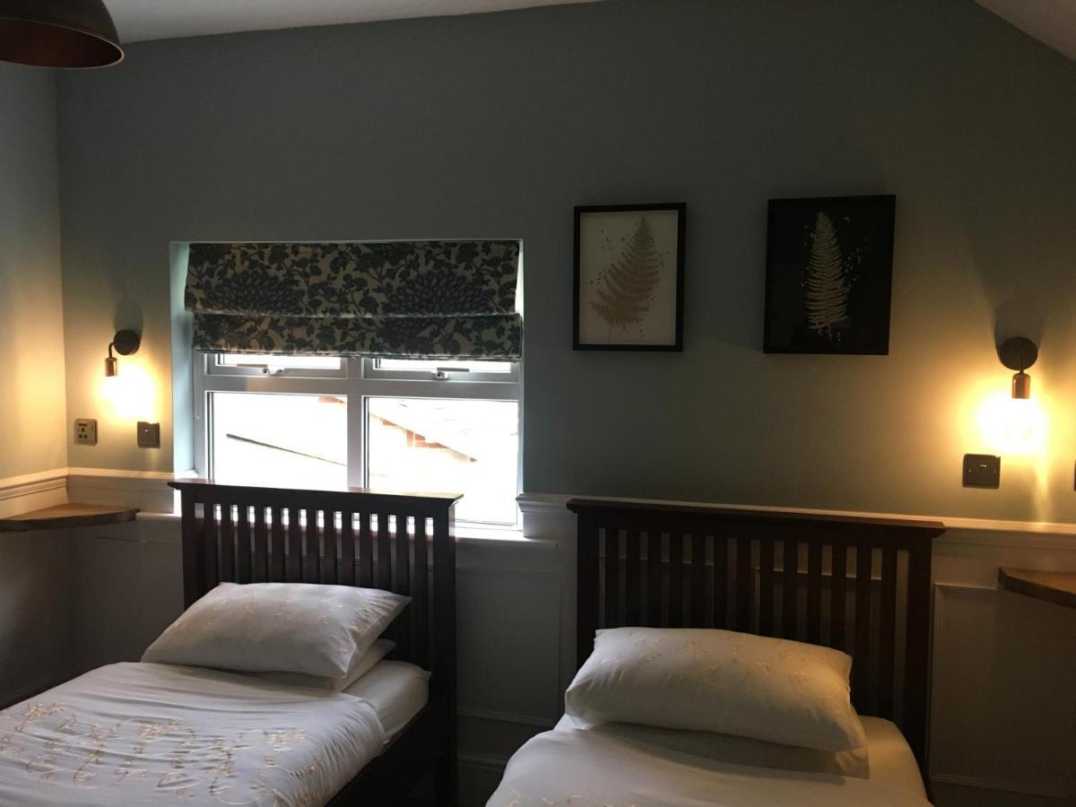 Twin Oaks Guest House Cadnam ภายนอก รูปภาพ
