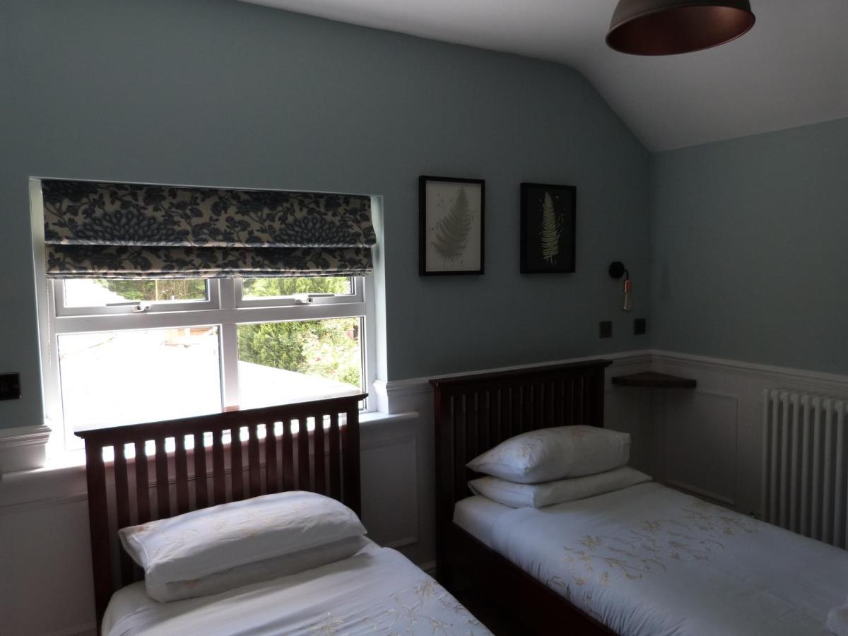 Twin Oaks Guest House Cadnam ภายนอก รูปภาพ