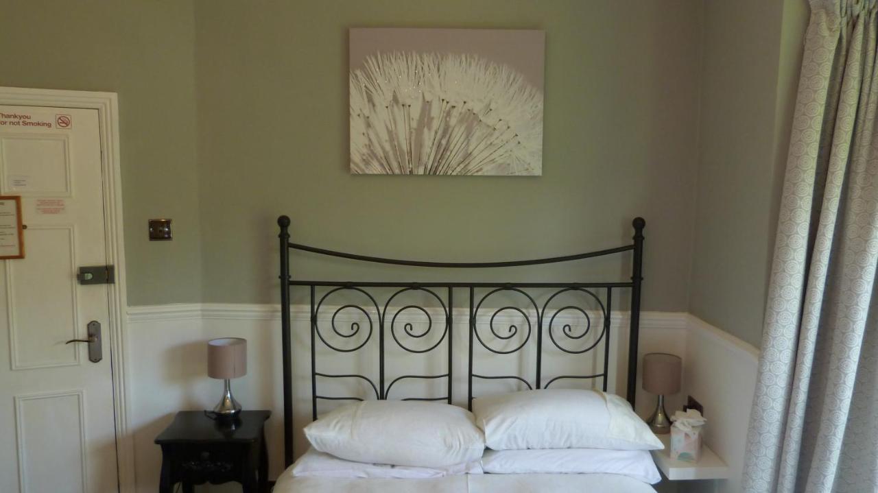 Twin Oaks Guest House Cadnam ภายนอก รูปภาพ