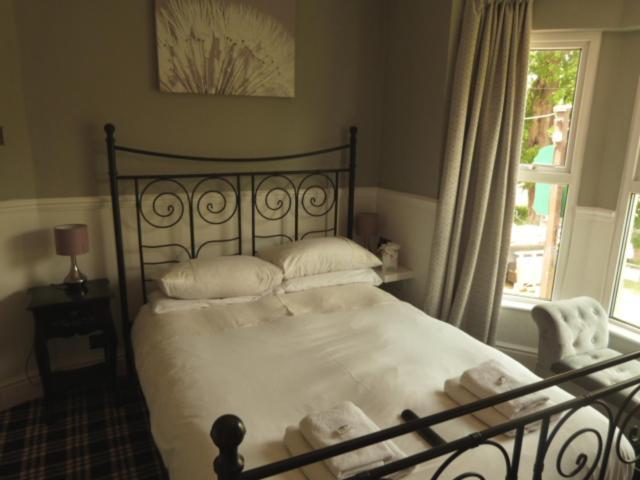 Twin Oaks Guest House Cadnam ภายนอก รูปภาพ