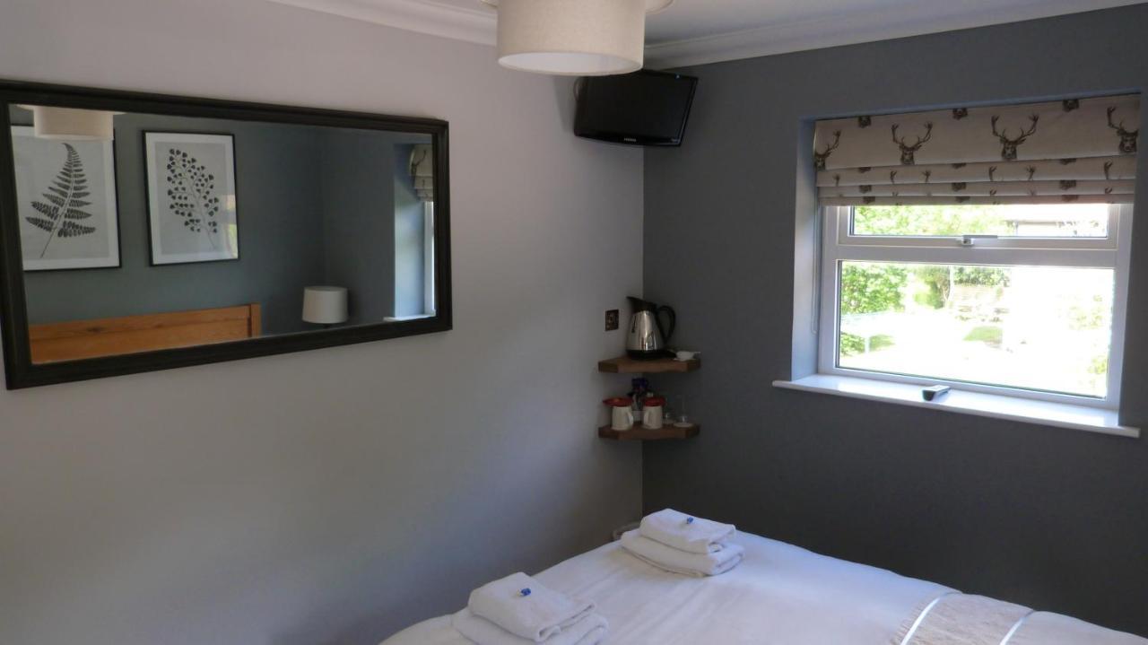 Twin Oaks Guest House Cadnam ภายนอก รูปภาพ