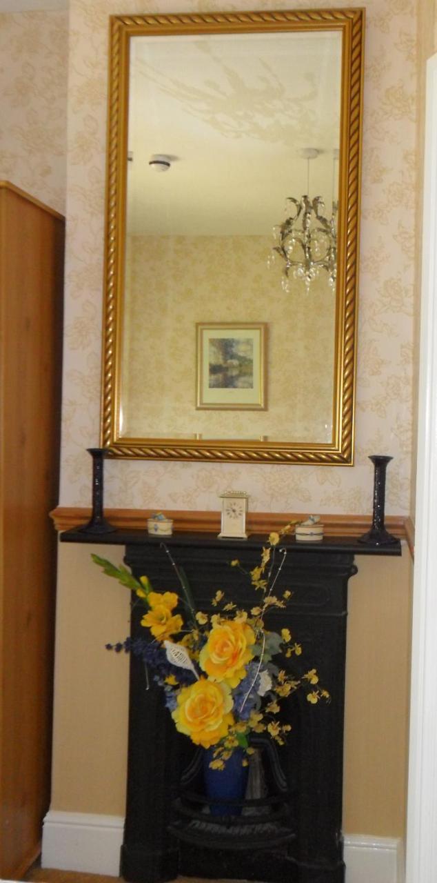 Twin Oaks Guest House Cadnam ภายนอก รูปภาพ