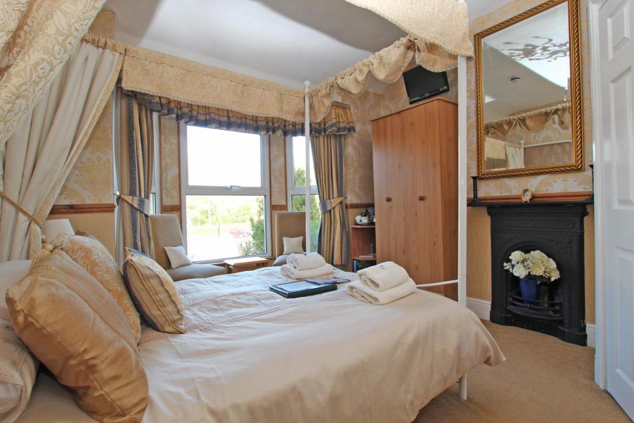 Twin Oaks Guest House Cadnam ภายนอก รูปภาพ